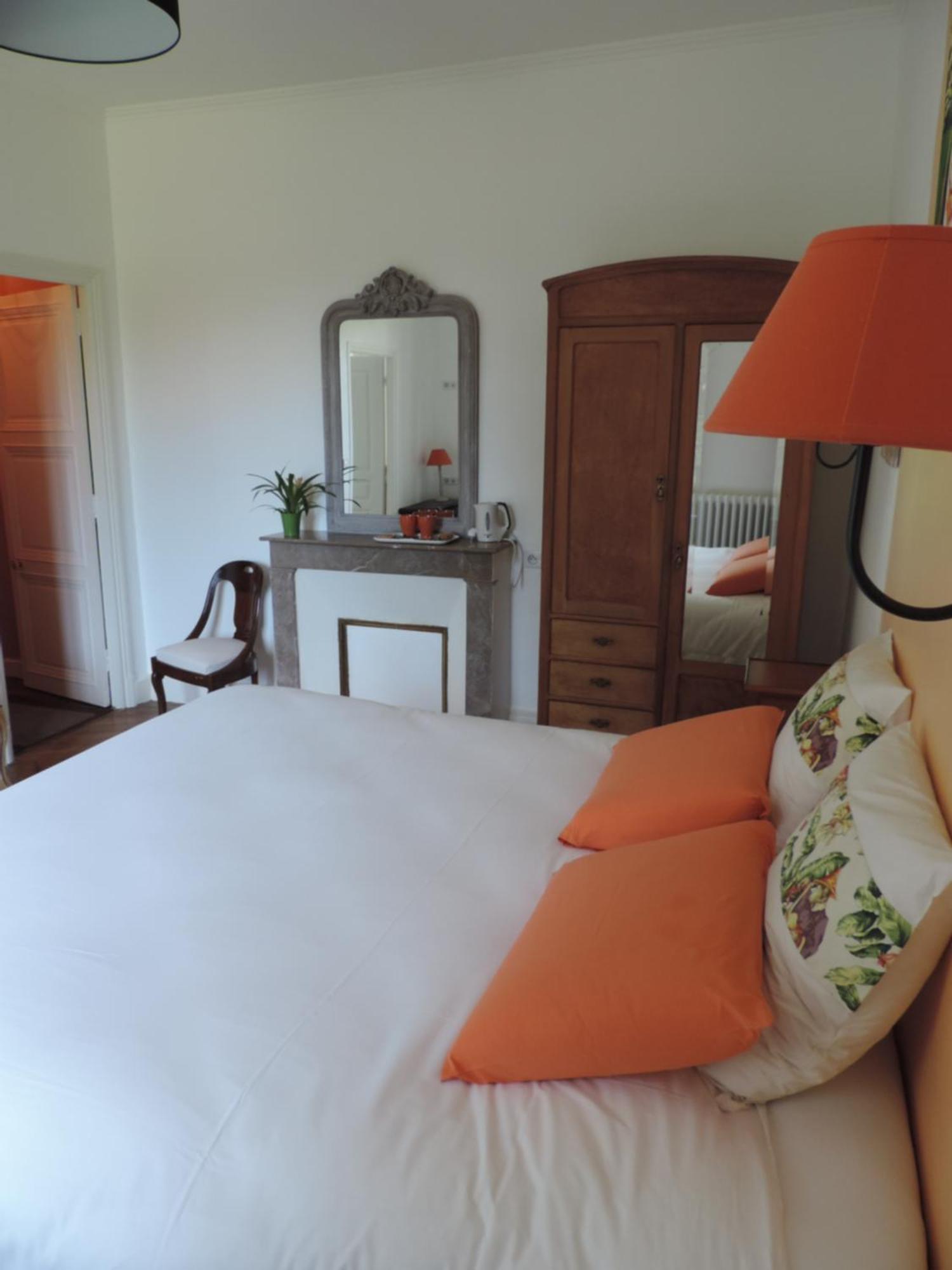 Bed and Breakfast Cedre Et Charme Saint-Branchs Екстер'єр фото