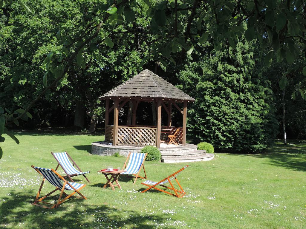 Bed and Breakfast Cedre Et Charme Saint-Branchs Екстер'єр фото