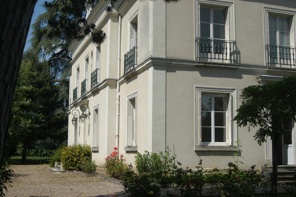 Bed and Breakfast Cedre Et Charme Saint-Branchs Екстер'єр фото